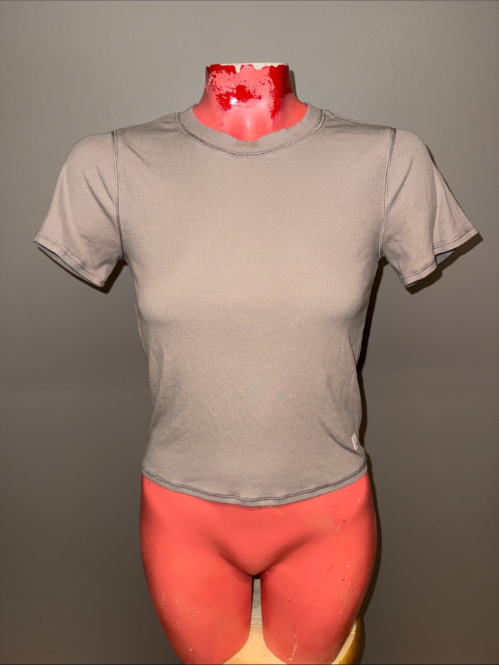 Vuori tee shirt top blouse yoga